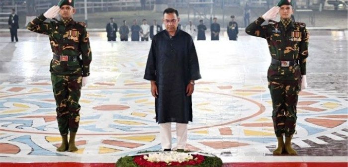 President, Prime Minister pay tribute at Shaheed Minar on the first hour of Ekushey